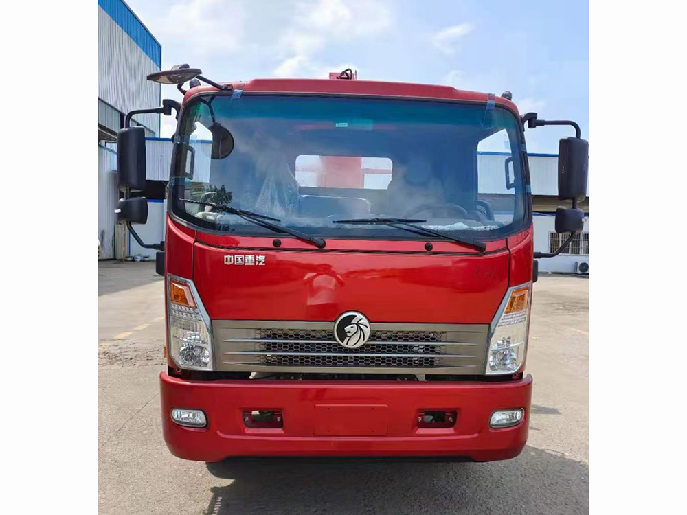 國(guó)六重汽藍(lán)牌長(zhǎng)威5噸四節(jié)直臂吊機(jī)隨車吊